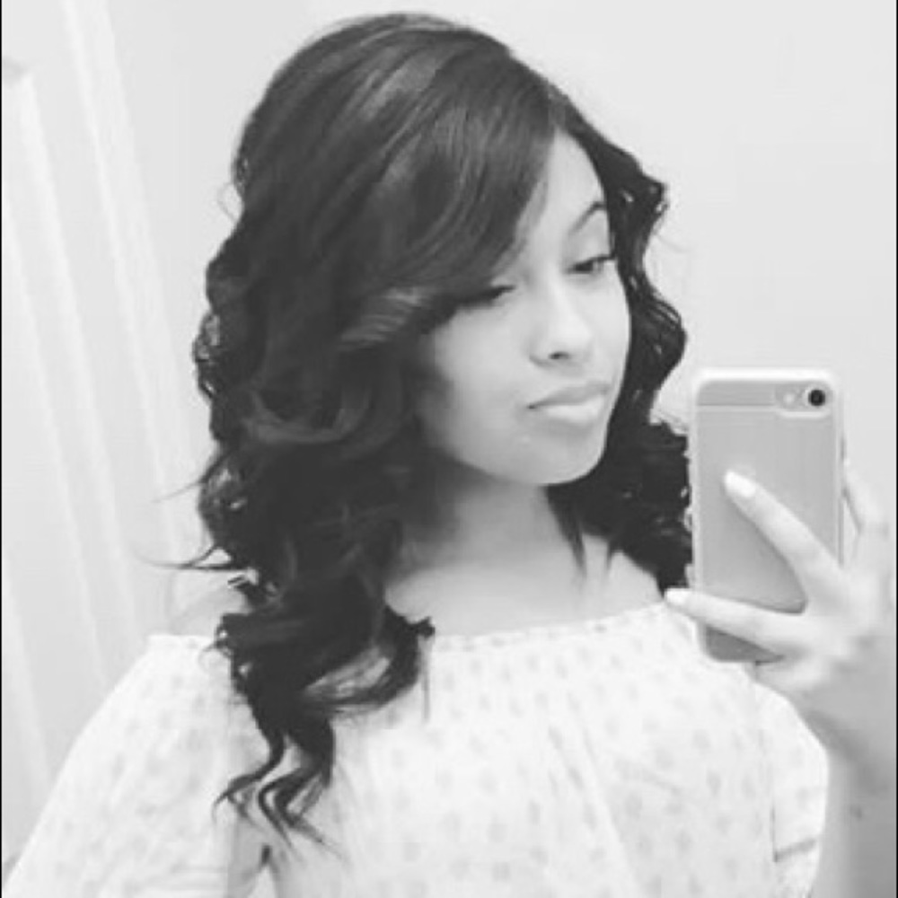 Meet your Posher, Jessica